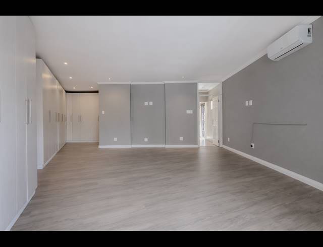 6 BEDROOM FREEHOLD FOR SALE IN BRYANSTON